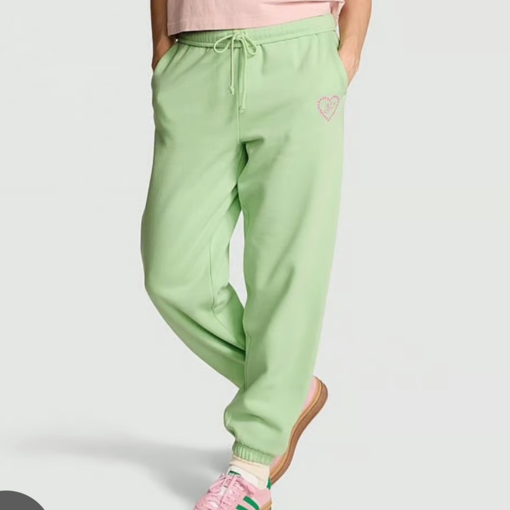 🩷pink vs ivy fleece sweatpants